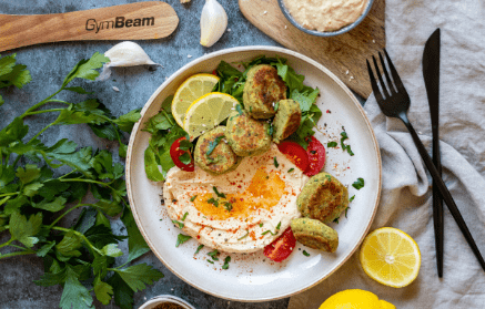 Fitnes recept: Falafel z doma pripravljenim humusom